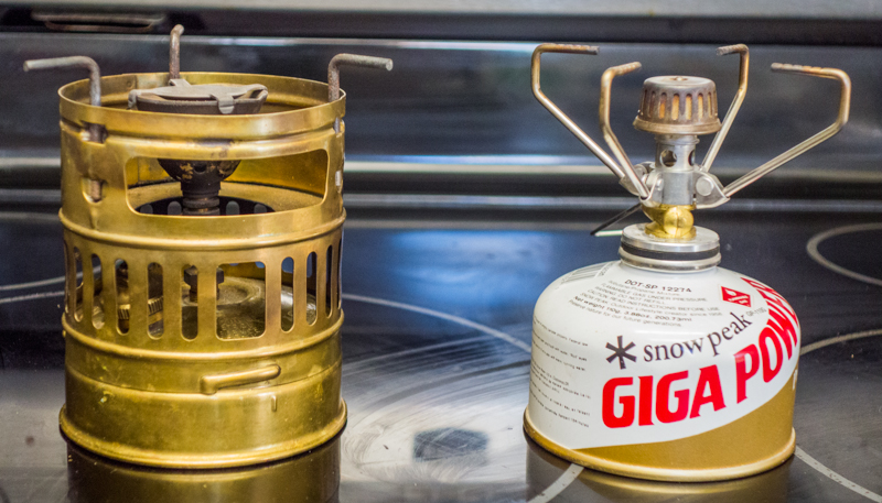 The pot supports on the Svea 123 (left) and the Snow Peak GigaPower (right) are about the same diameter size.